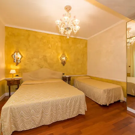 Hotel Pantalon Venise
