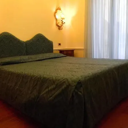 Pantalon Hotel 3*