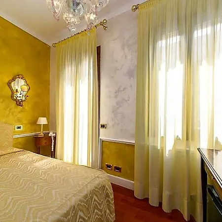 Hotel Pantalon
